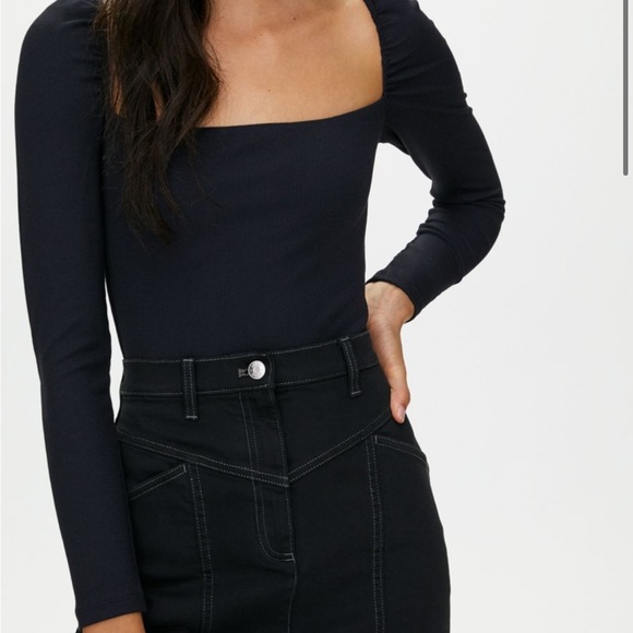 Wilfred free fortune bodysuit - Picture 3 of 4